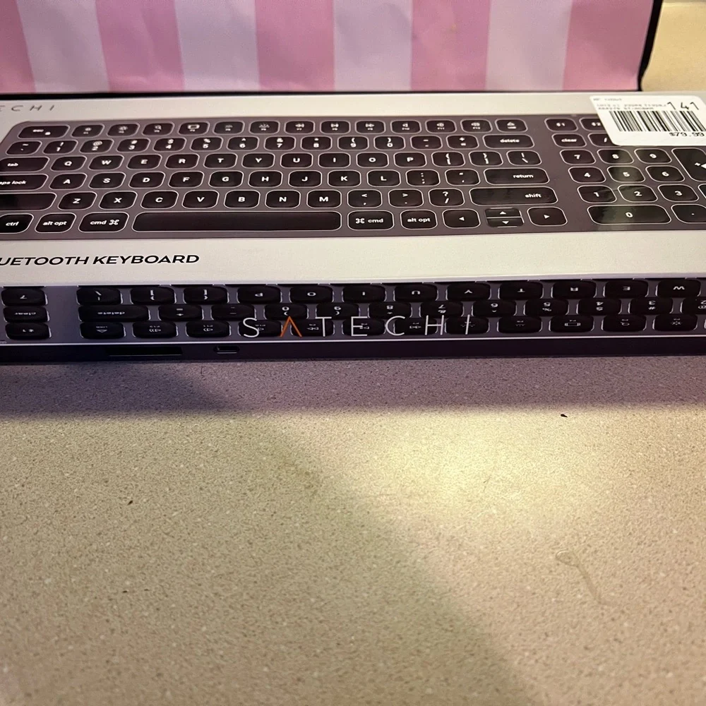 NIB Satechi external backlit wireless Bluetooth 5.0 MacBook Pro iPod keyboard
